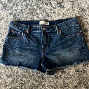 Gap 1969 3” denim Shorts